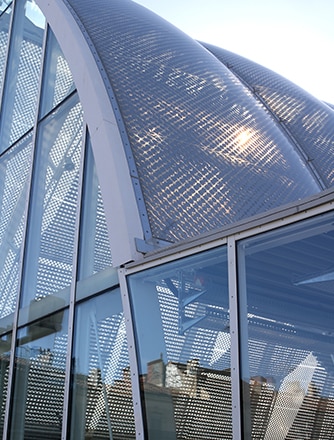 Print pattern on the ETFE foil helps to control the climate.