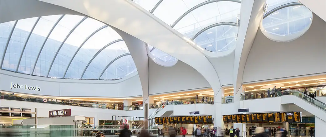 The Texlon® ETFE covered atrium allows the mall to be flooded with natural light.