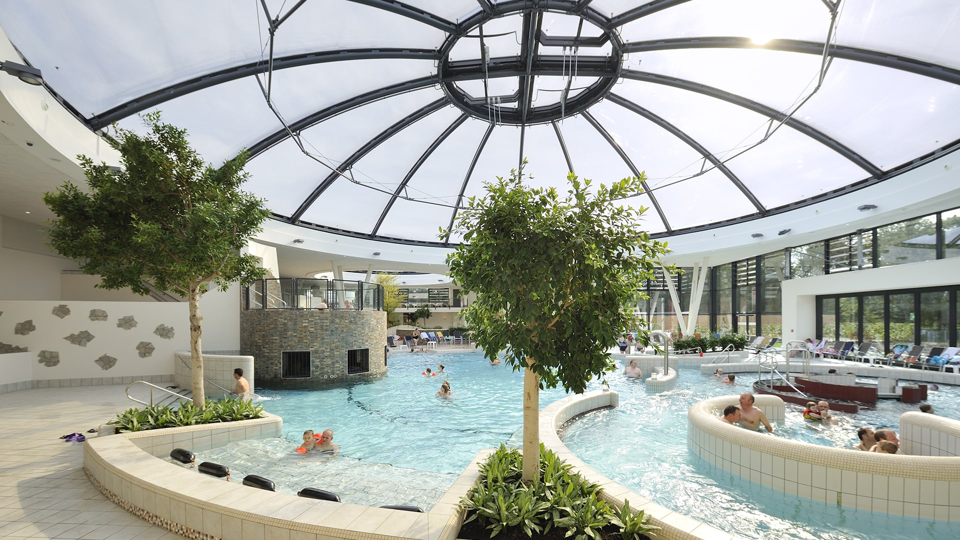 One of the “highlights” at Graft Therme waterpark is the domed Texlon® ETFE skylight spanning more than 25m over the leisure pool.
