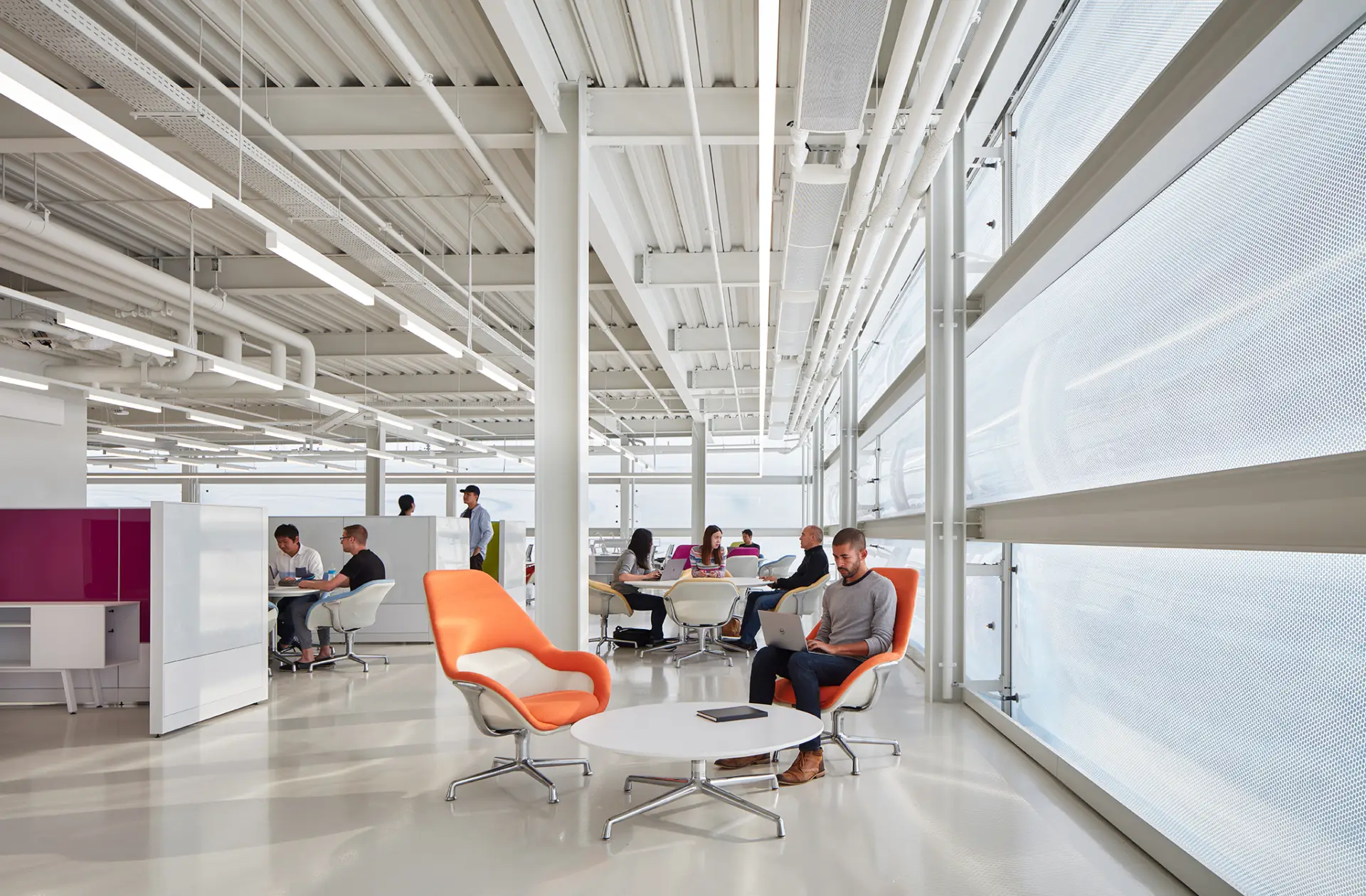 Das innovative Gebäude Kaplan Institut auf dem Campus von Illinois Tech mit einer einzigartigen Texlon® ETFE Fassade von Vector Foiltec.