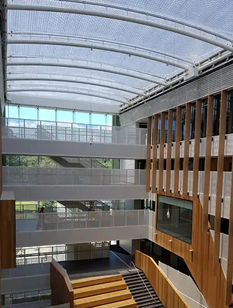 The Texlon® ETFE system creates a beautiful atrium that measures to 403 m².