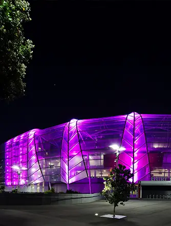 Covering an impressive 9,527m2, the Texlon® ETFE facade consists of almost 400 double layer cushions designed to mimic New Zealand’s iconic ferns and the local rock strata.