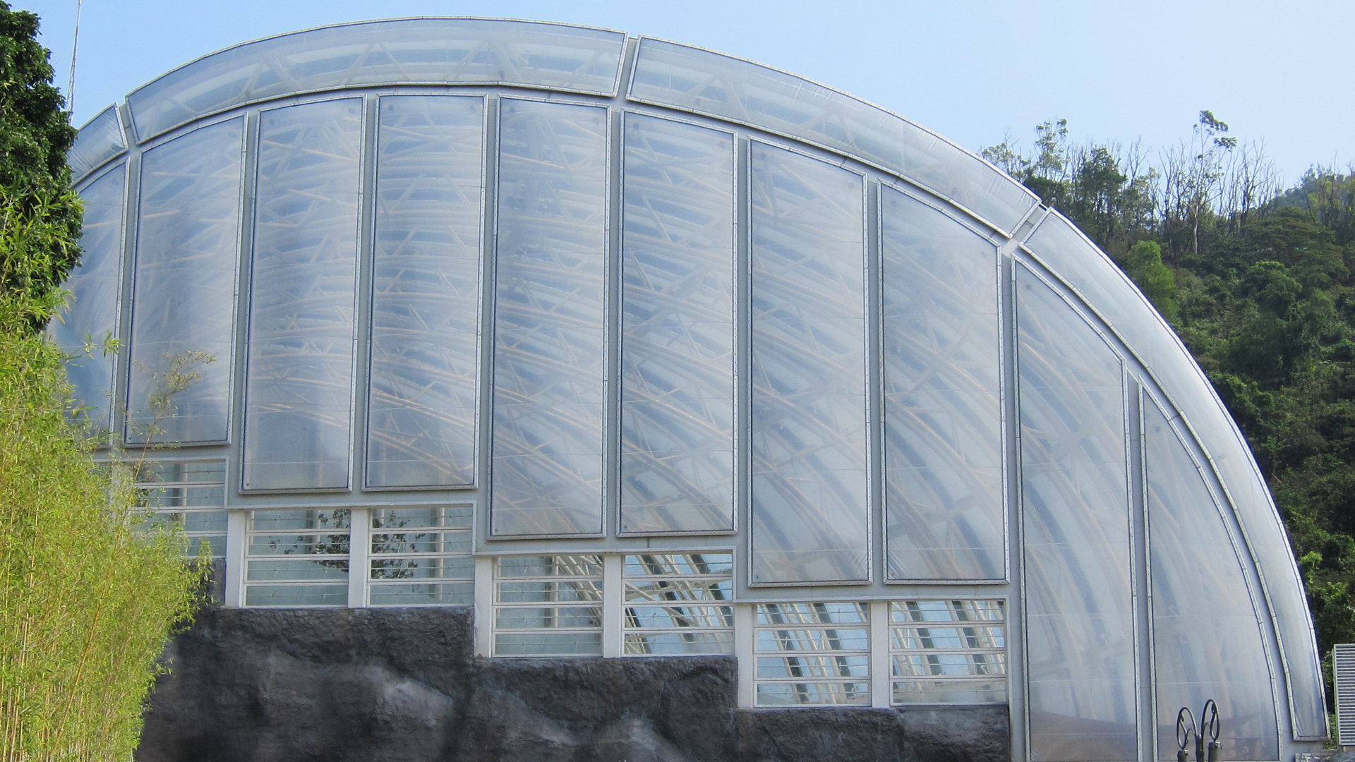 Texlon® ETFE foils are incredibly transparent and allow high levels of light transmission into buildings. 