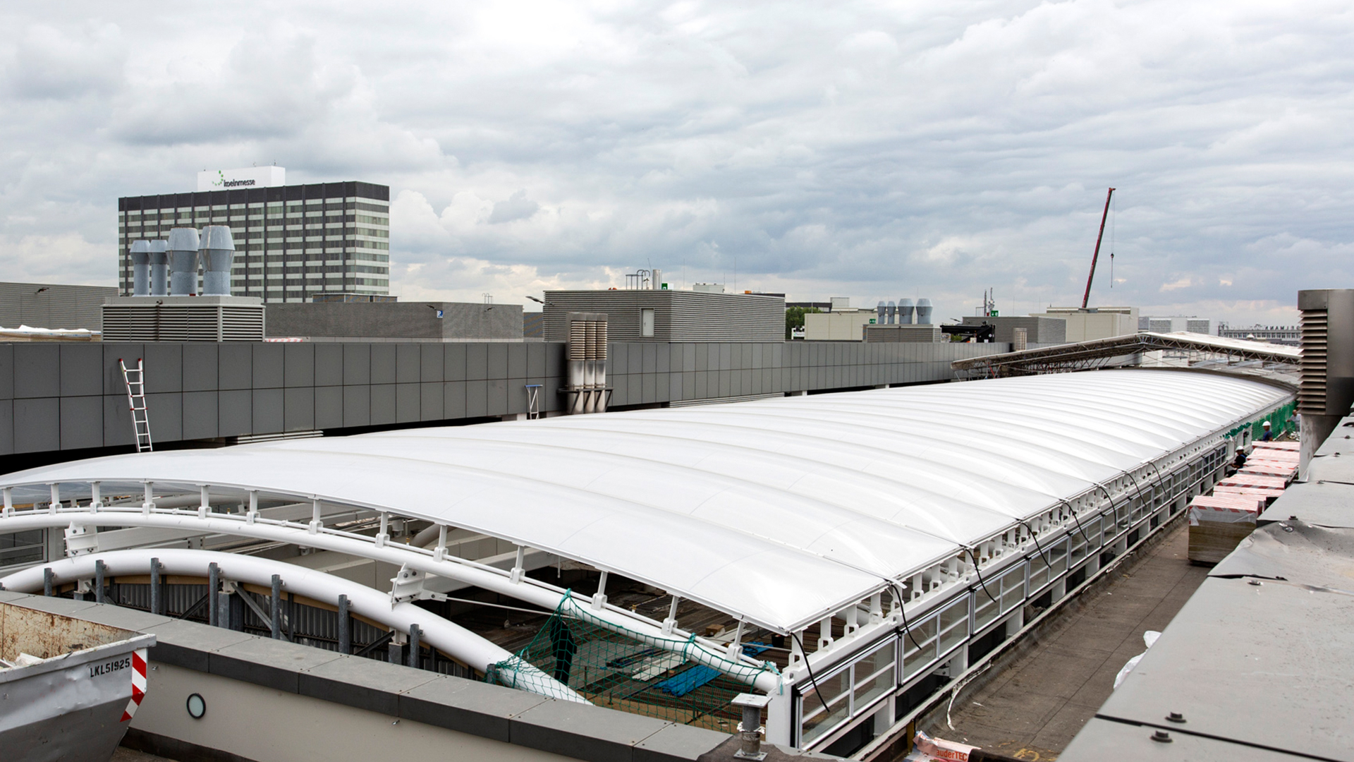 Das Renovierungsprojekt der Koelnmesse umfasste zwei wichtige Verbindungen zwischen ihren Messehallen.