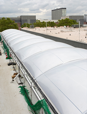 The renovation project of Koelnmesse included two important connections between their fair halls.