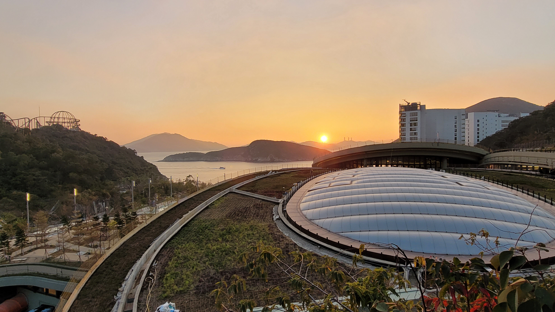 Water World im Ocean Park mit Texlon® ETFE überdacht: zwei große Dächer mit 3.000 m2 unseres Texlon® ETFE für das Freizeitbad.