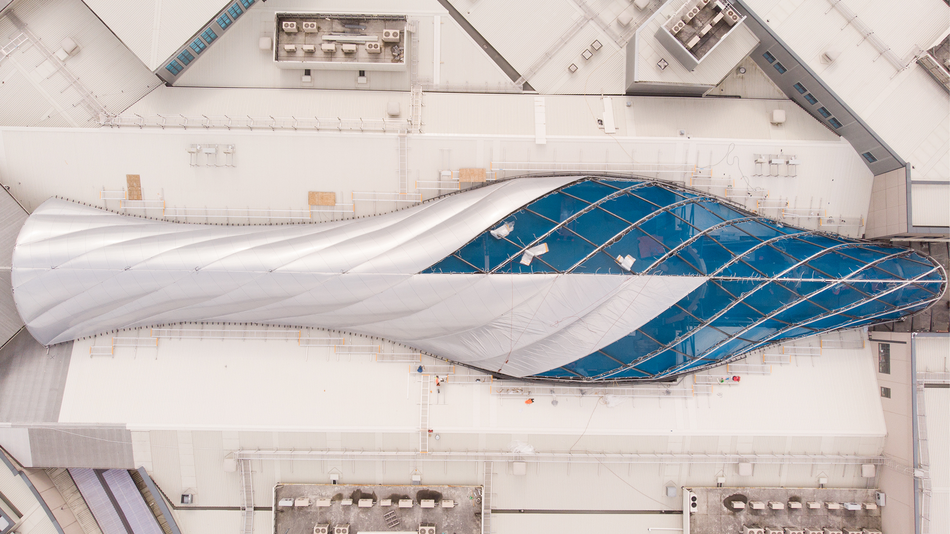 Botany Town Shopping Center: The ETFE cushions warp across the base steelworks frame to give a visually stunning effect.