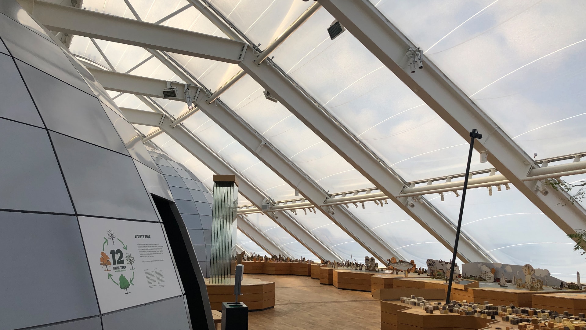 Dänischer Themenpark Naturkraft schafft eine unvergessliche Lernumgebung für alle Besucher - mit Hilfe unserer Texlon® ETFE Gebäudehülle.